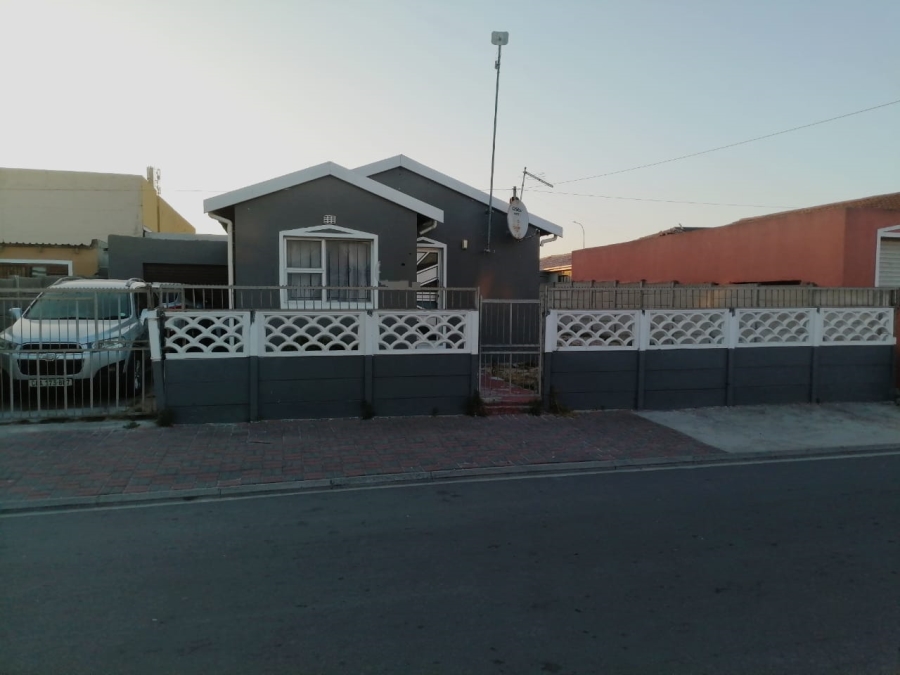 2 Bedroom Property for Sale in Llitha Park Western Cape